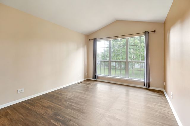 1175 REGENCY Drive, Schaumburg, IL 60193