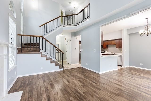 1175 REGENCY Drive, Schaumburg, IL 60193