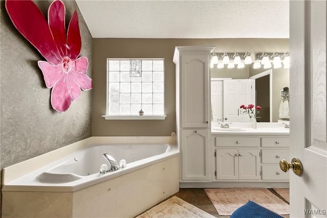 2211 Inverness, Tuscaloosa, AL 35405