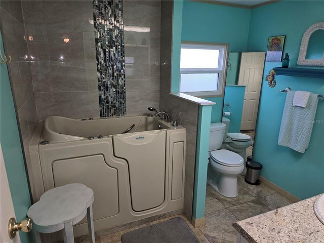 6 S BOTANY BAY CIRCLE, Englewood, FL 34223