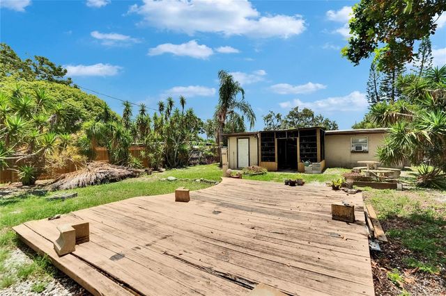 10549 112TH AVENUE, Largo, FL 33773