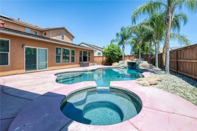 5797 W Indianapolis, Fresno, CA 93722