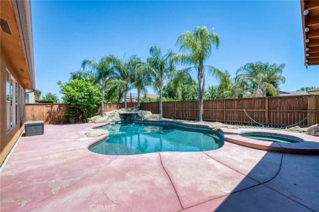 5797 W Indianapolis, Fresno, CA 93722