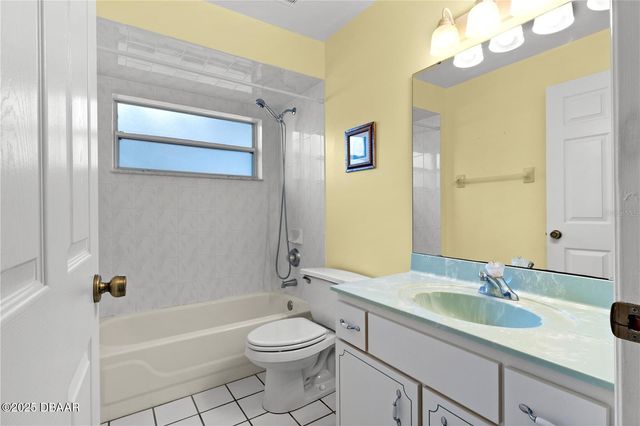 11 Princess Kathleen Lane, Palm Coast, FL 32164