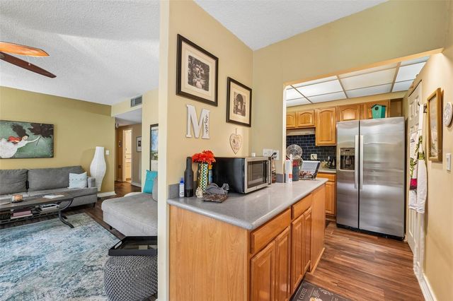 1717 NW 23RD AVENUE 4E, Gainesville, FL 32605