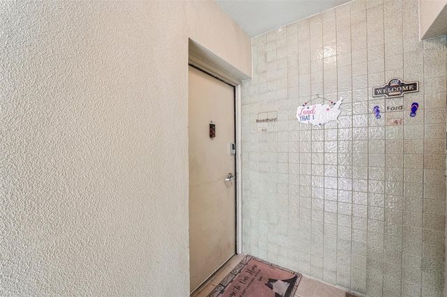 1717 NW 23RD AVENUE 4E, Gainesville, FL 32605