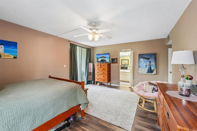 1717 NW 23RD AVENUE 4E, Gainesville, FL 32605