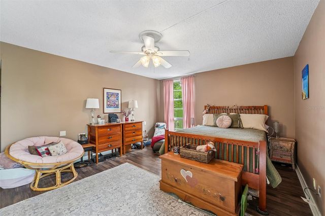 1717 NW 23RD AVENUE 4E, Gainesville, FL 32605