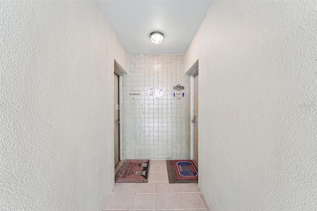 1717 NW 23RD AVENUE 4E, Gainesville, FL 32605
