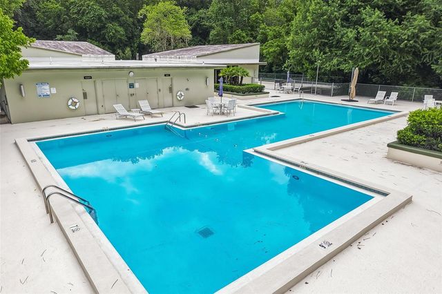 1717 NW 23RD AVENUE 4E, Gainesville, FL 32605