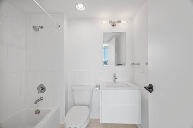 112 Burrows St, Oakland, PA 15213