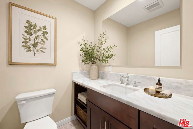 1857 Hi Point Street, Los Angeles, CA 90035
