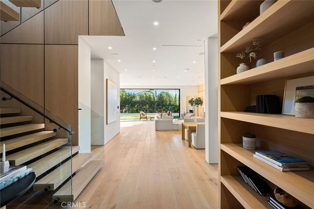 14758 Morrison, Sherman Oaks, CA 91403