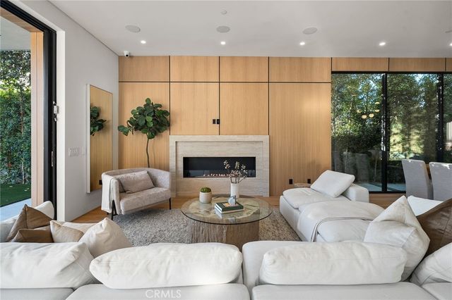 14758 Morrison, Sherman Oaks, CA 91403