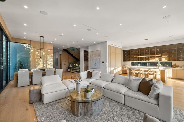 14758 Morrison, Sherman Oaks, CA 91403