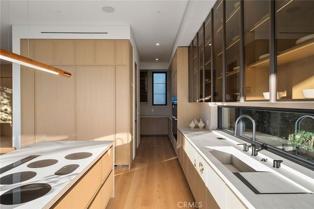 14758 Morrison, Sherman Oaks, CA 91403