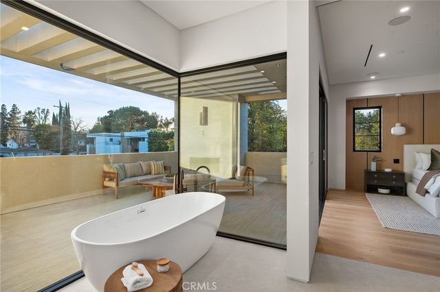 14758 Morrison, Sherman Oaks, CA 91403