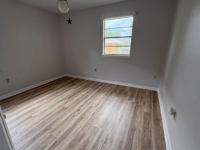 1217 Onstead St, Morgan City, LA 70380