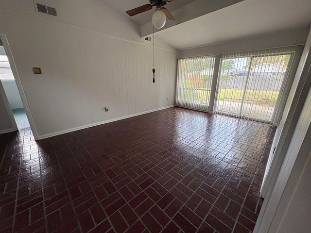 1217 Onstead St, Morgan City, LA 70380