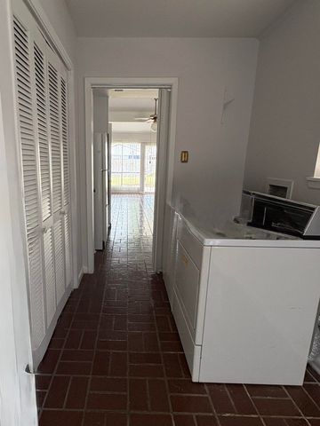 1217 Onstead St, Morgan City, LA 70380