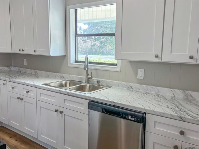 113 Gus St, Belle Rose, LA 70341