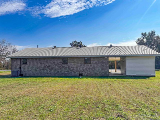 113 Gus St, Belle Rose, LA 70341