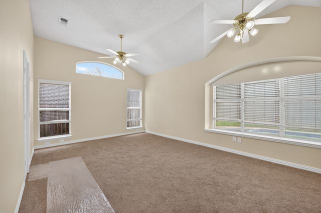 5819 Chatsworth Court, Arlington, TX 76018