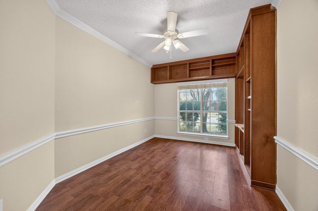 5819 Chatsworth Court, Arlington, TX 76018