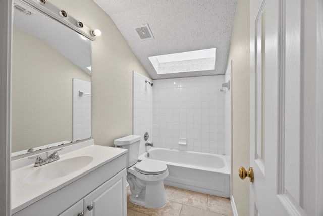 5819 Chatsworth Court, Arlington, TX 76018