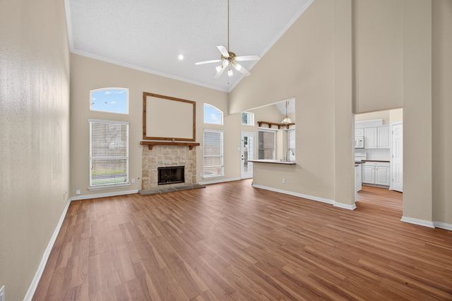 5819 Chatsworth Court, Arlington, TX 76018