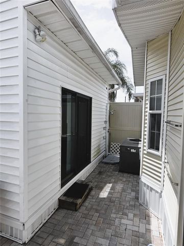 21145 LAZY DAYS CIRCLE, Lutz, FL 33558
