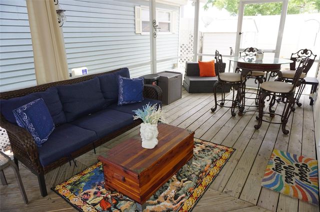 21145 LAZY DAYS CIRCLE, Lutz, FL 33558