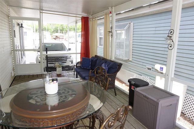 21145 LAZY DAYS CIRCLE, Lutz, FL 33558