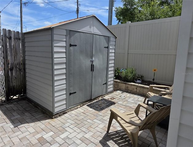 21145 LAZY DAYS CIRCLE, Lutz, FL 33558