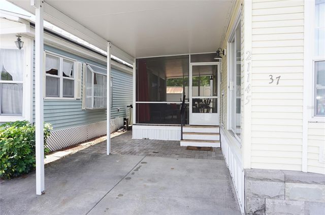 21145 LAZY DAYS CIRCLE, Lutz, FL 33558