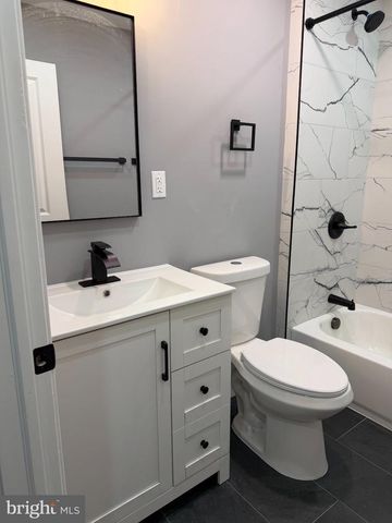 816 S CLINTON AVE, Trenton, NJ 08611