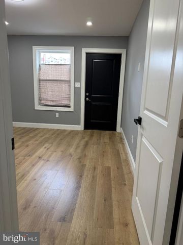 816 S CLINTON AVE, Trenton, NJ 08611