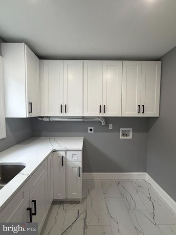 816 S CLINTON AVE, Trenton, NJ 08611