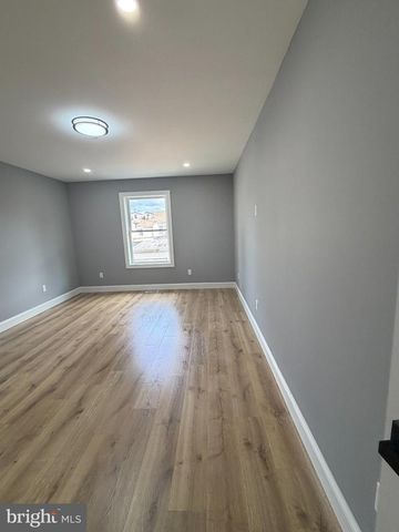 816 S CLINTON AVE, Trenton, NJ 08611