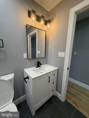 816 S CLINTON AVE, Trenton, NJ 08611