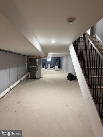 816 S CLINTON AVE, Trenton, NJ 08611
