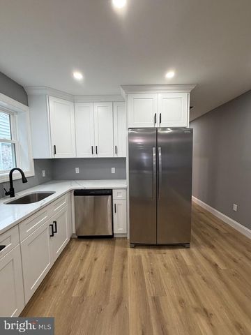 816 S CLINTON AVE, Trenton, NJ 08611