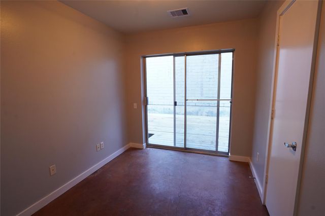 2716 Chenevert Street, Houston, TX 77004