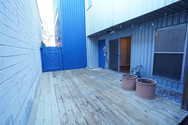 2716 Chenevert Street, Houston, TX 77004