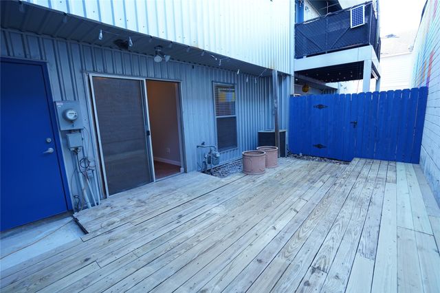 2716 Chenevert Street, Houston, TX 77004