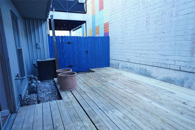 2716 Chenevert Street, Houston, TX 77004