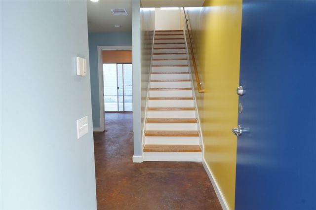 2716 Chenevert Street, Houston, TX 77004