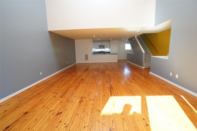 2716 Chenevert Street, Houston, TX 77004