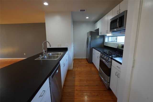 2716 Chenevert Street, Houston, TX 77004