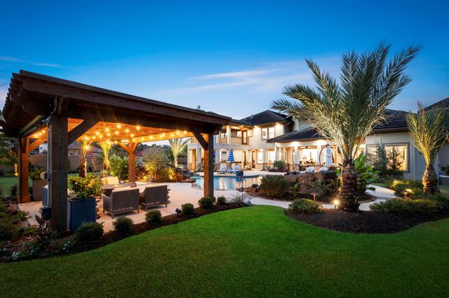 13 Pleasant Shadows Drive, Spring, TX 77389